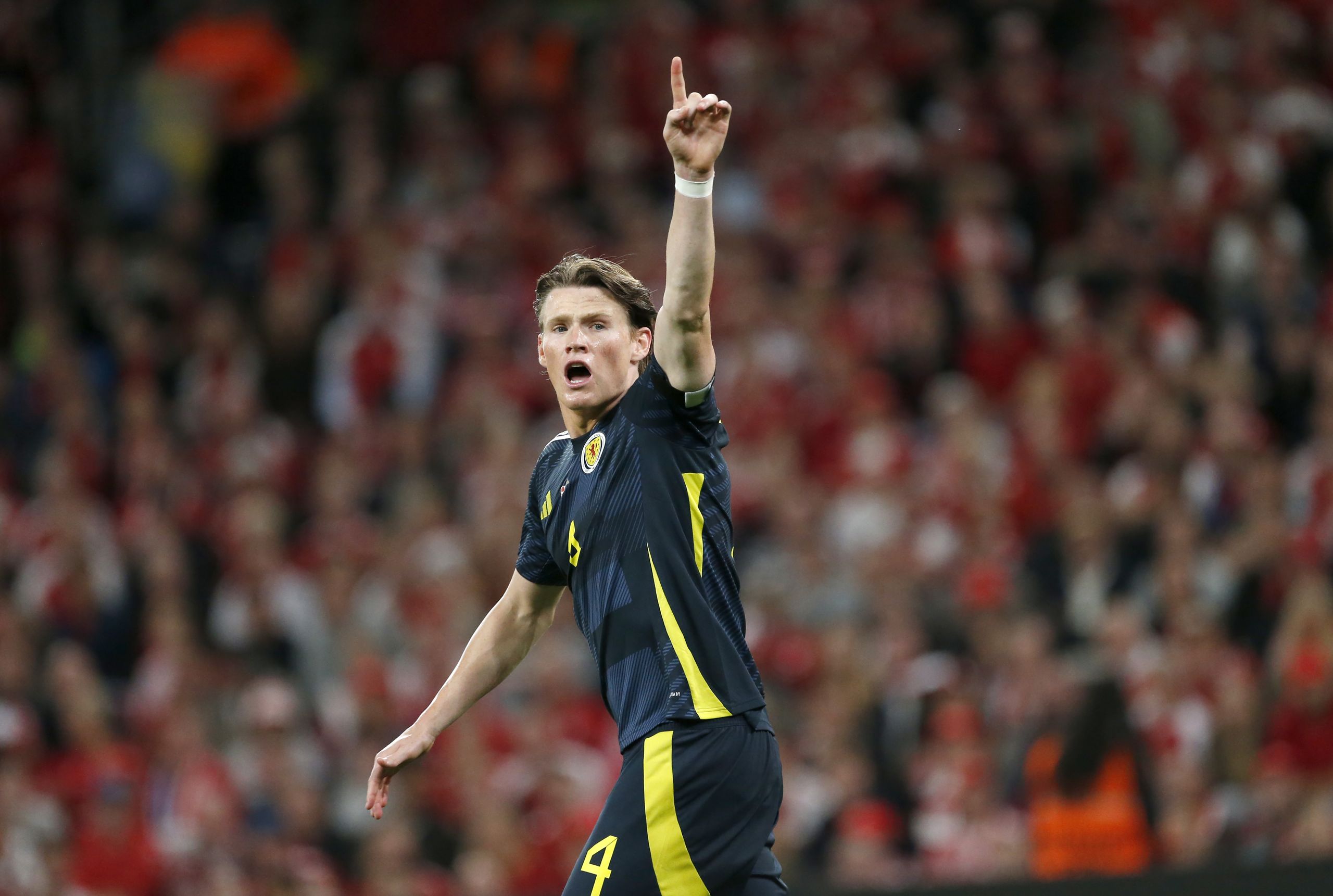 yzD7ZvognRUPgdjR4jEi2J 2560 80